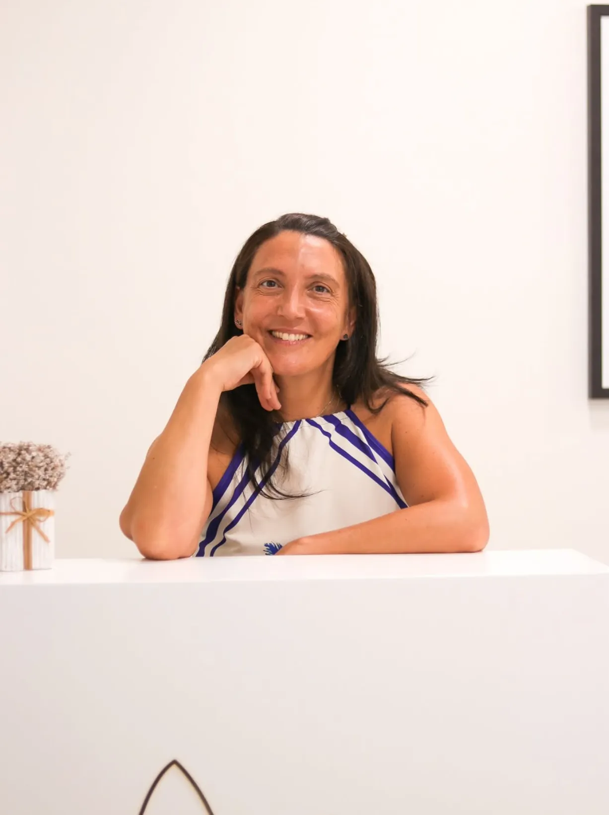 Manuela Patrícia, fundadora do Halocenter Lixa, na clínica